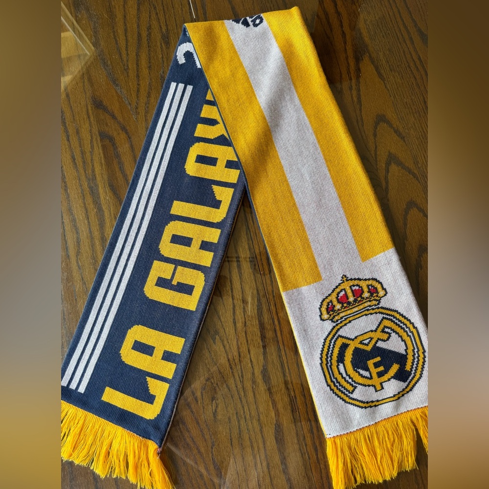 LA Galaxy vs Real Madrid Fan Scarf - Yellow & Navy
